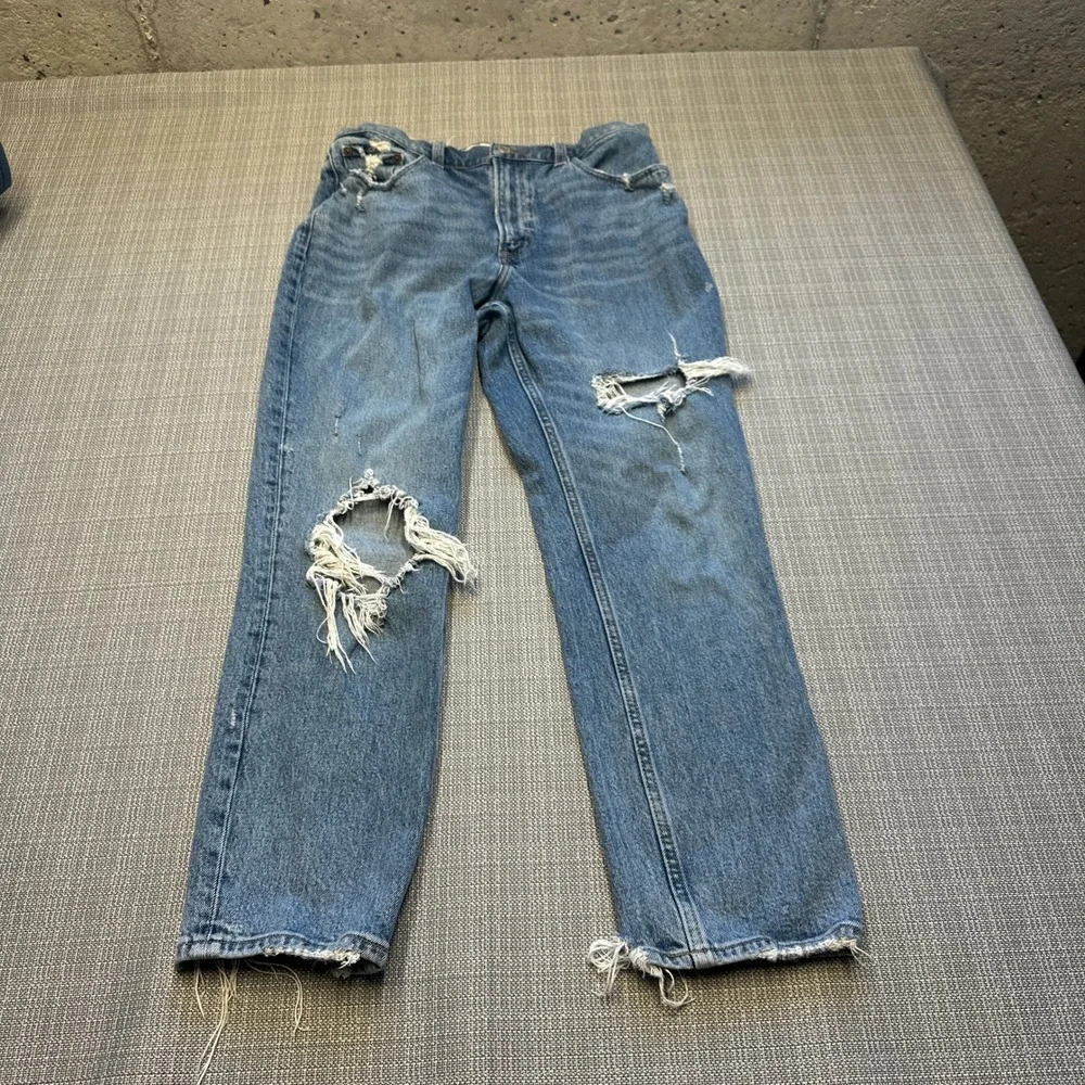 Abercrombie Fitch High Rise Mom Jeans Size 28 Distressed Blue Denim‎ Frayed